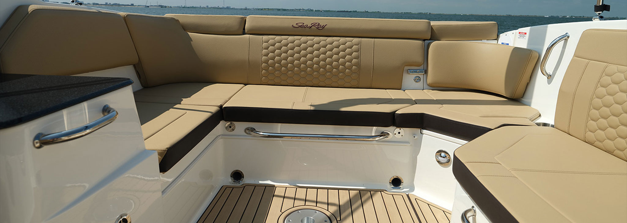 Sea Ray Sunsport 230