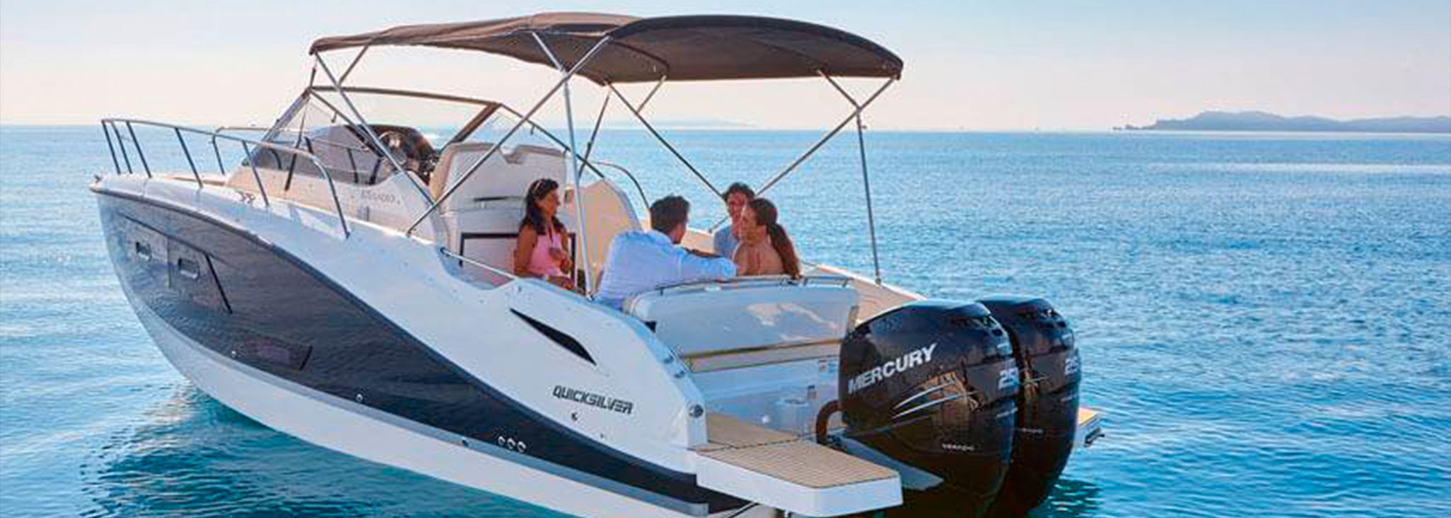 Quicksilver Activ 875 Sundeck  8