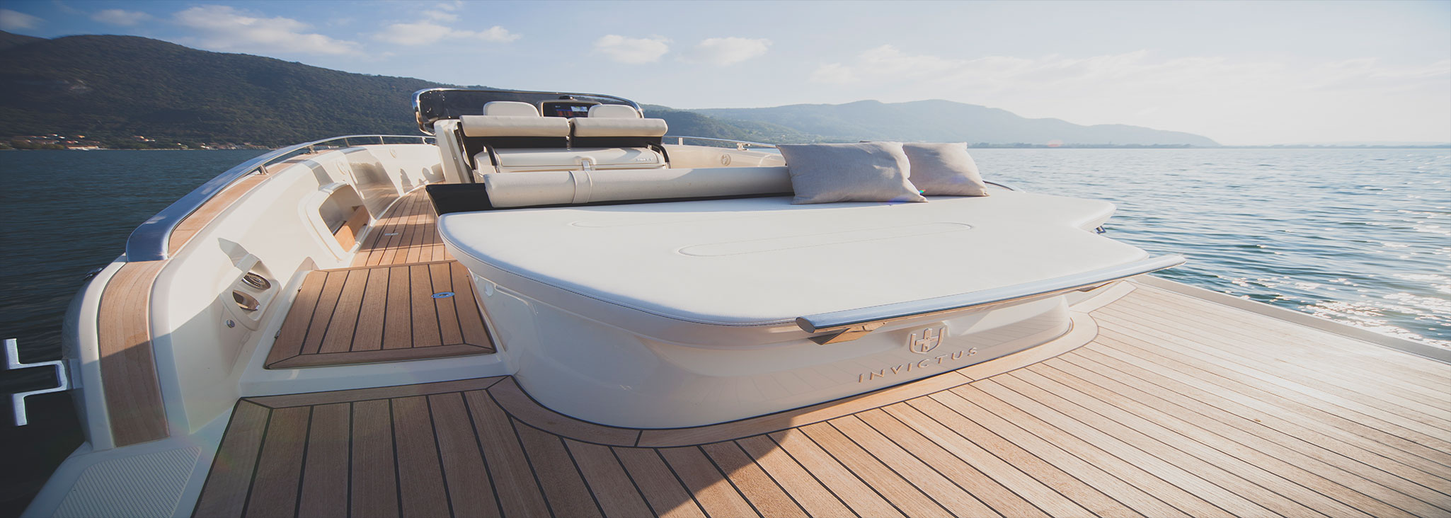 Invictus Yacht 280 TT-9