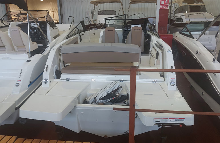Quicksilver Activ 675 Bowrider
