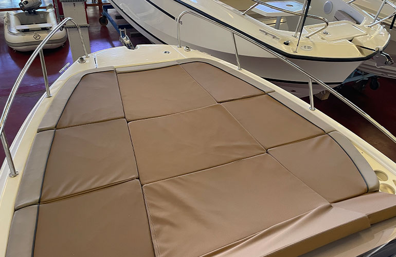 Quicksilver Activ 755 Sundeck-5