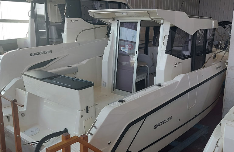 Quicksilver Captur 805 Pilothouse-2