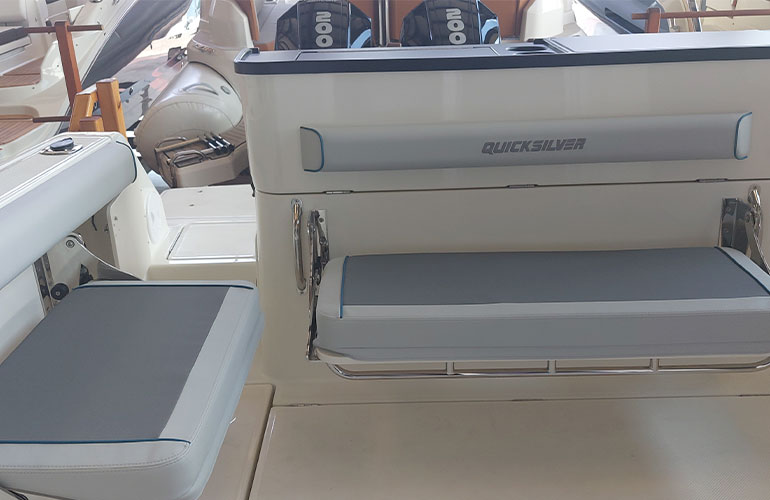 Quicksilver Captur 805 Pilothouse-17