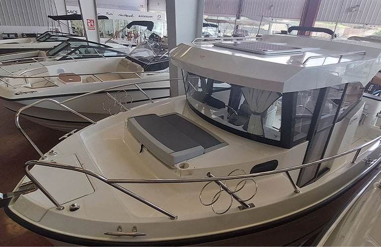 Quicksilver Captur 805 Pilothouse-6