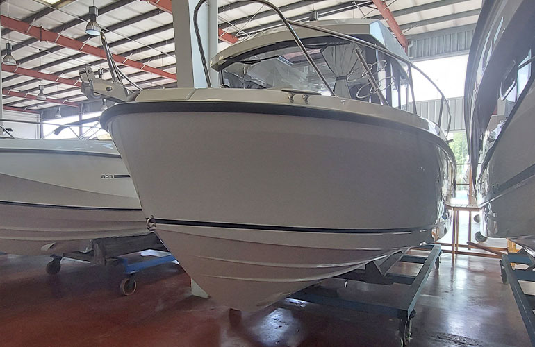 Quicksilver Captur 805 Pilothouse-4