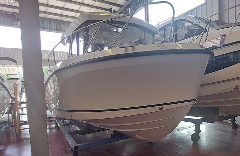 Quicksilver Captur 805 Pilothouse-5