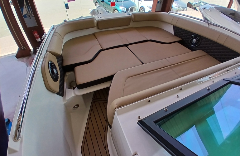 Sea Ray-250-SDX-5