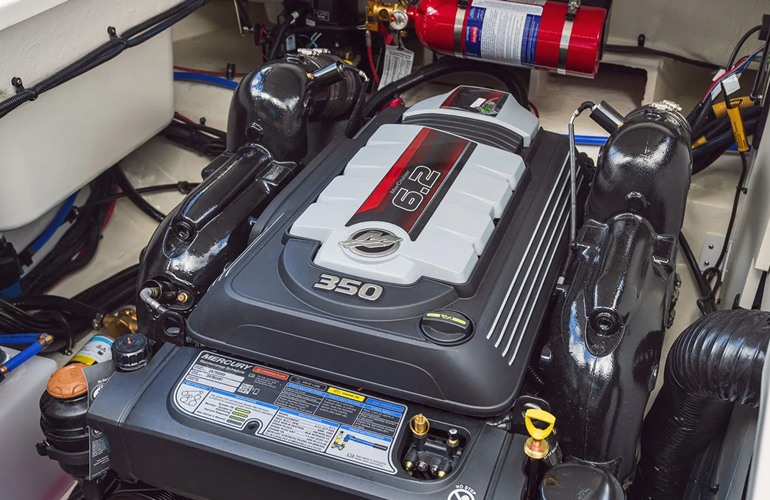 Sea Ray-250-SDX-17