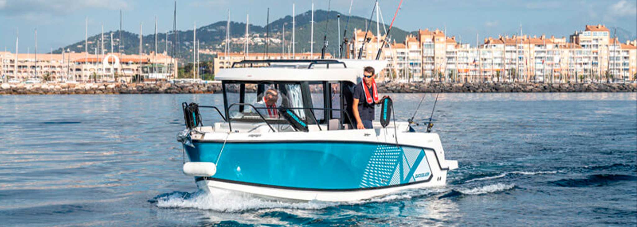 Quicksilver Captur 705 Pilothouse