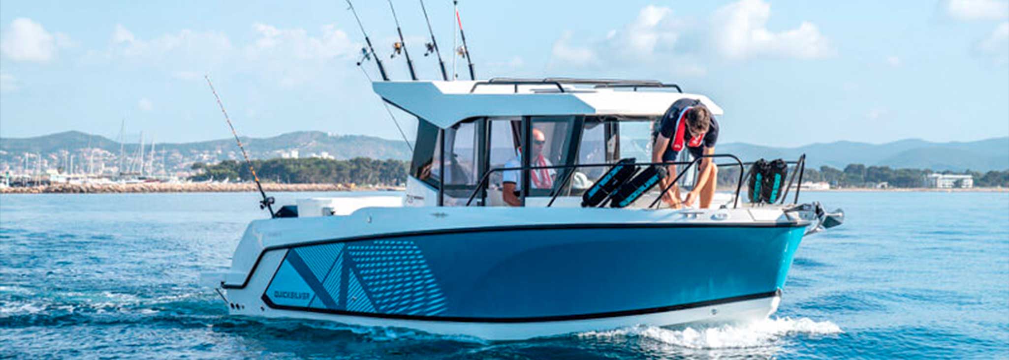 Quicksilver Captur 705 Pilothouse