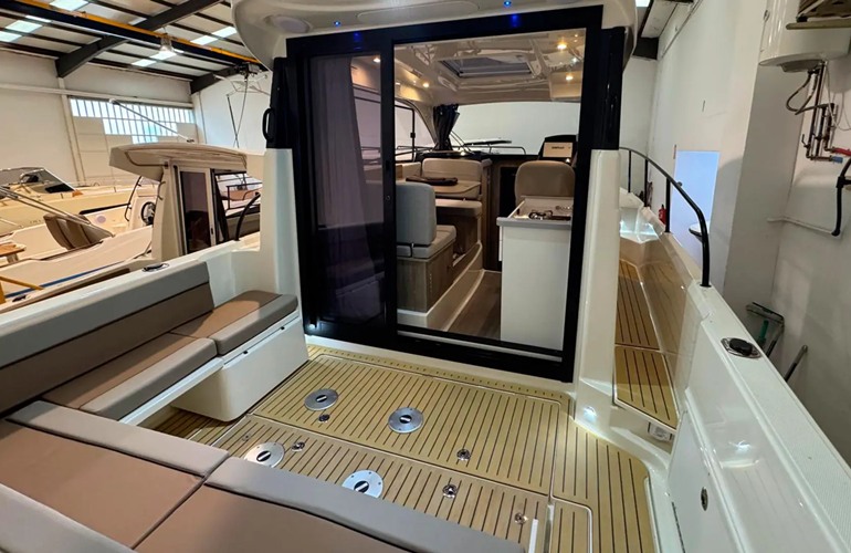 Quicksilver-activ-905-weekend-6