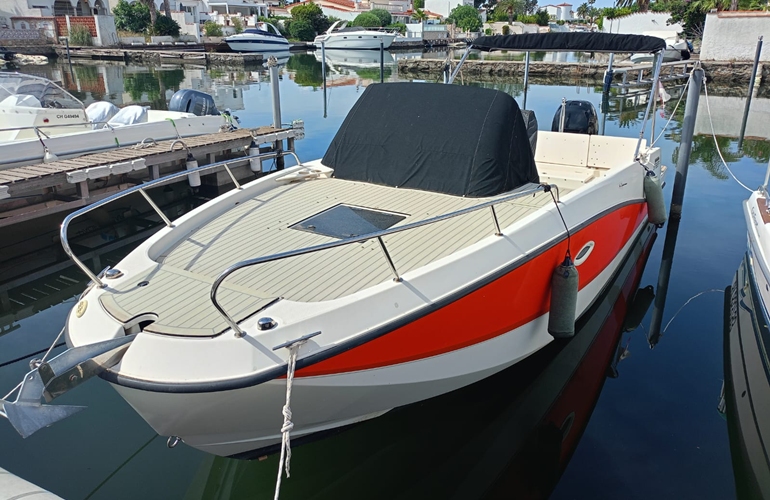 Quicksilver-755 Sundeck 1