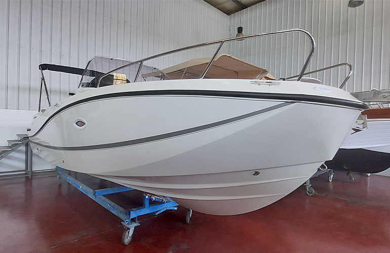 Quicksilver Activ 755 Sundeck-3