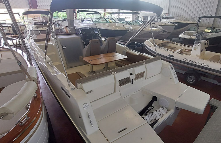 Quicksilver Activ 755 Sundeck-4