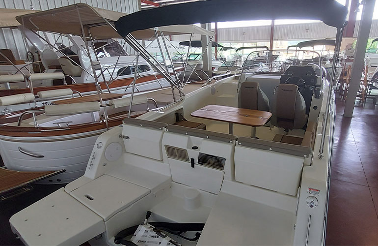 Quicksilver Activ 755 Sundeck-6