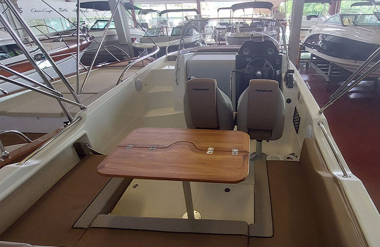 Quicksilver Activ 755 Sundeck-8