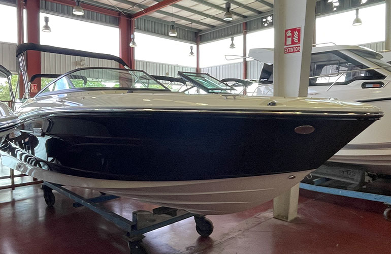 Sea Ray 210 SPX-4