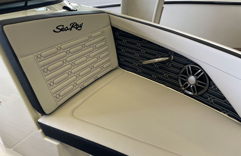 Sea Ray 210 SPX-12