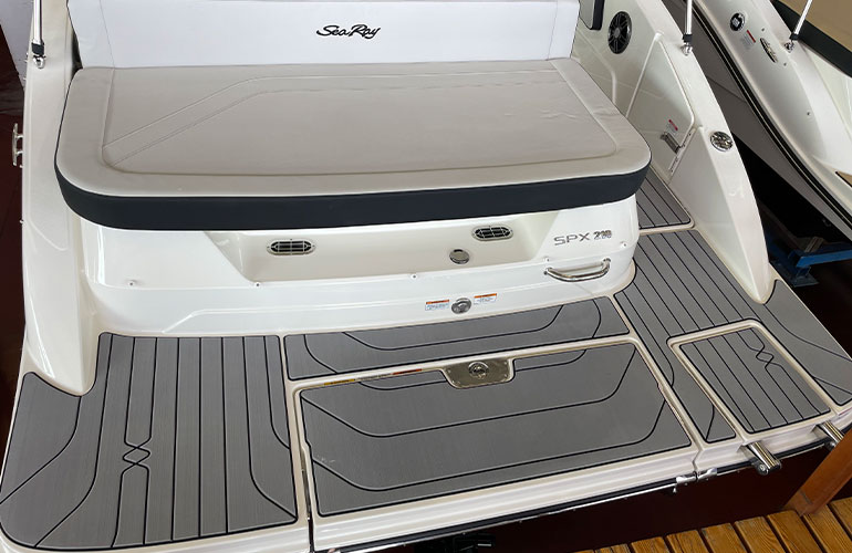 Sea Ray 210 SPX-17