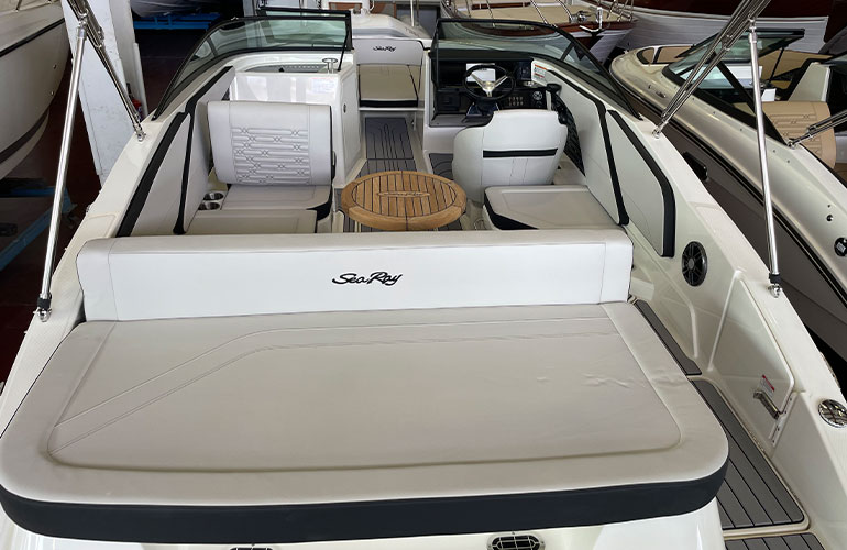 Sea Ray 210 SPX-15
