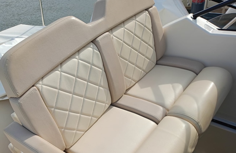 Quicksilver-875-Sundeck-6