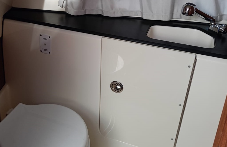 Quicksilver-875-Sundeck-13