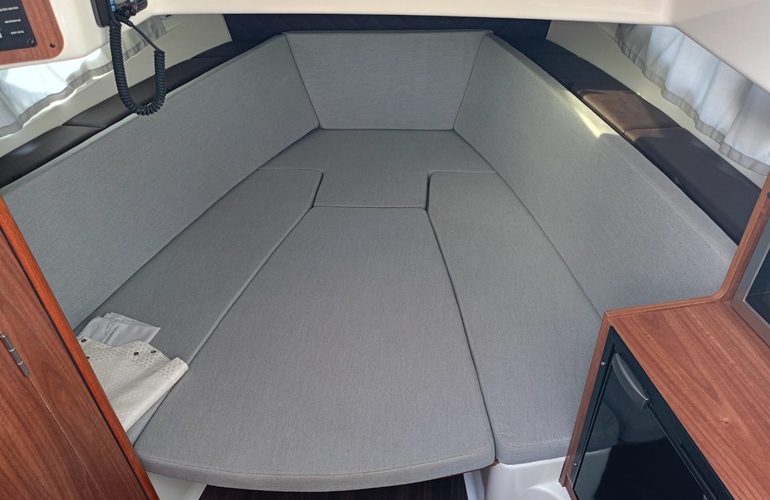 Quicksilver-875-Sundeck-14