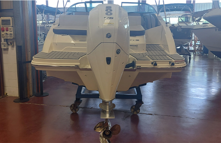 Sea Ray 210 SPX Outboard-4