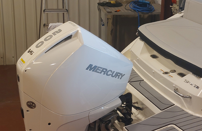 Sea Ray 210 SPX Outboard-16