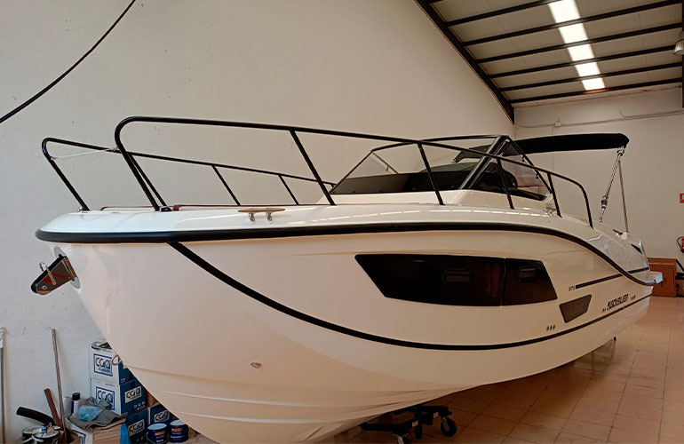 Quicksilver Activ 875 Sundeck-2