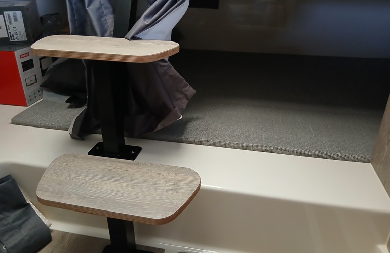 Quicksilver-875-Sundeck-11