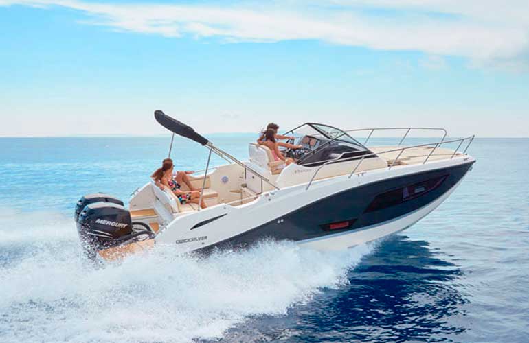 Quicksilver Activ 875 Sundeck-1