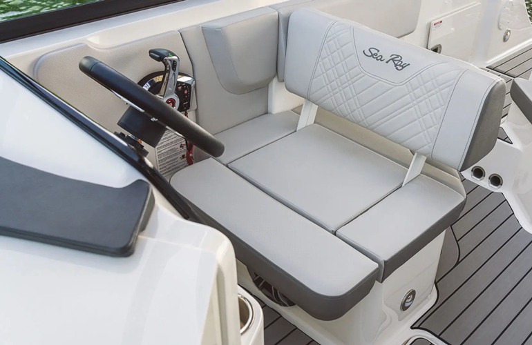 Sea Ray 230 SPX OB-16