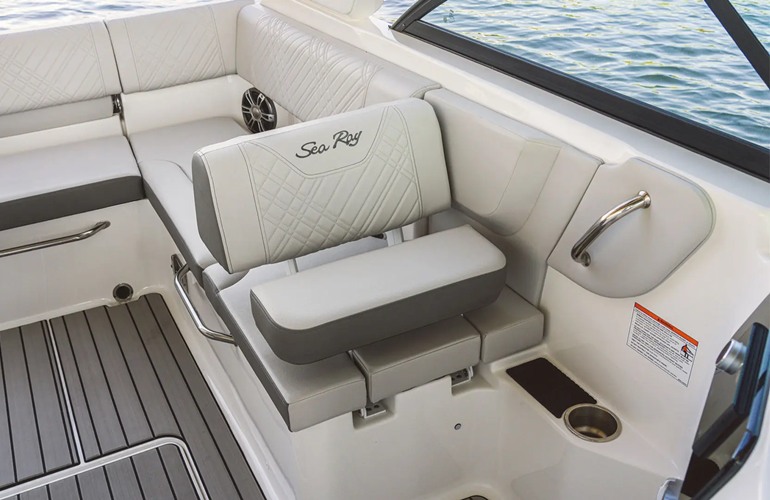Sea Ray 230 SPX OB-18