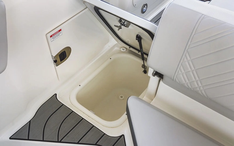 Sea Ray 230 SPX OB-19