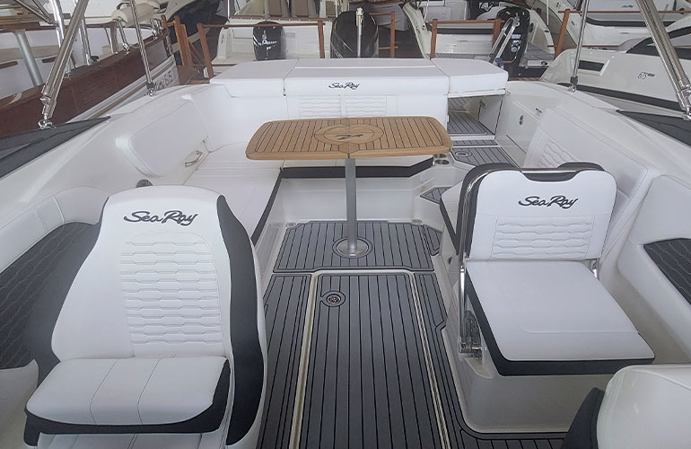 Sea Ray 230 SPX OB-15