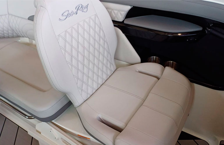 Sea Ray 260 SLX