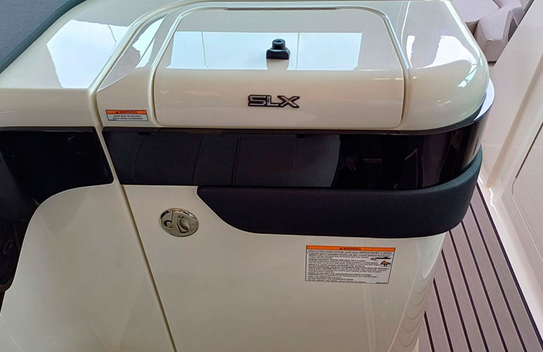 Sea Ray 260 SLX