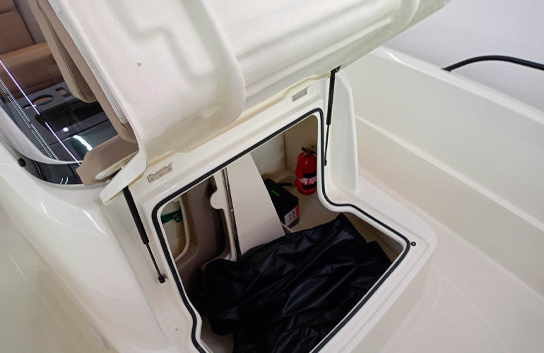 Quicksilver Activ 605 Open