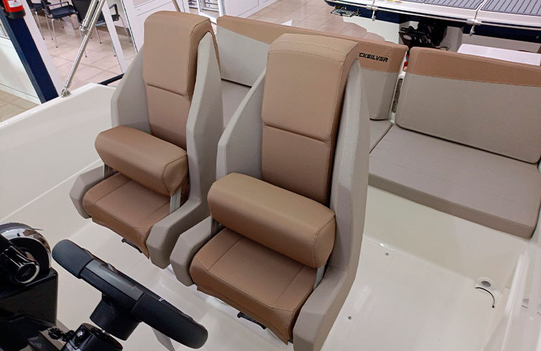 Quicksilver Activ 605 Open