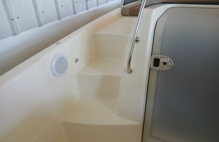 Quicksilver-755-Sundeck - 9