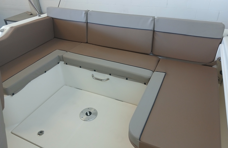 Quicksilver-755-Sundeck - 7