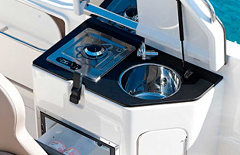 Quicksilver Activ 755 Sundeck