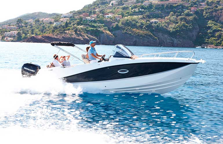 Quicksilver Activ 755 Sundeck