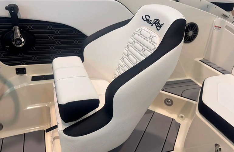 Sea Ray-190-SPX-stock-6
