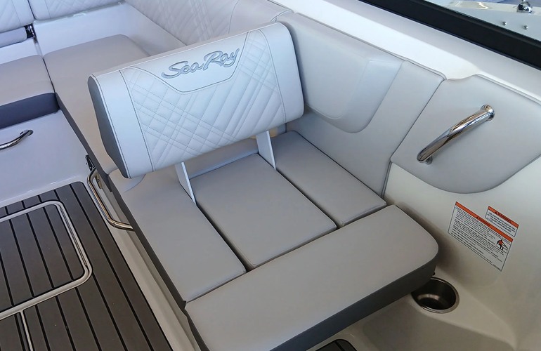 Sea Ray-230-SDX-stock-13