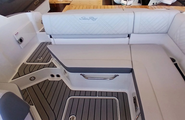 Sea Ray-230-SDX-stock-14