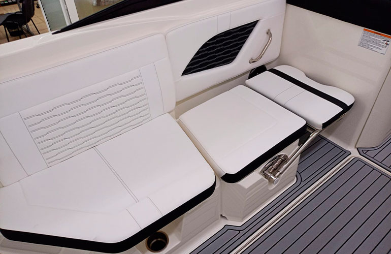 Sea Ray 230 SPX