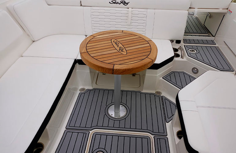 Sea Ray 230 SPX