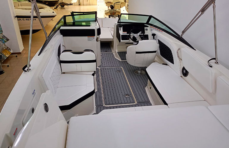 Sea Ray 230 SPX